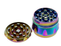 Grinder "Mandala"; regenbogenfarbig; 4-tlg.; 6-fach sort.; &Oslash; 45 mm; H&ouml;he: 3,9 cm, einzeln
